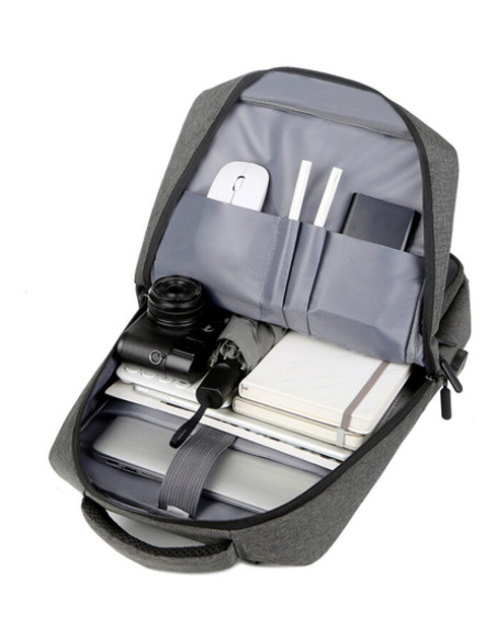 MOCHILA PARA PORTATIL HASTA 15.6″ CON CARGADOR USB