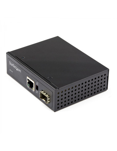 StarTech.com Conversor de Medios Ethernet Industrial PoE+ de Fibra a