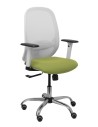 Piqueras y Crespo Silla Cilanco blanca malla blanca asiento bali verde oliva brazo regulable base cromada ruedas de parque