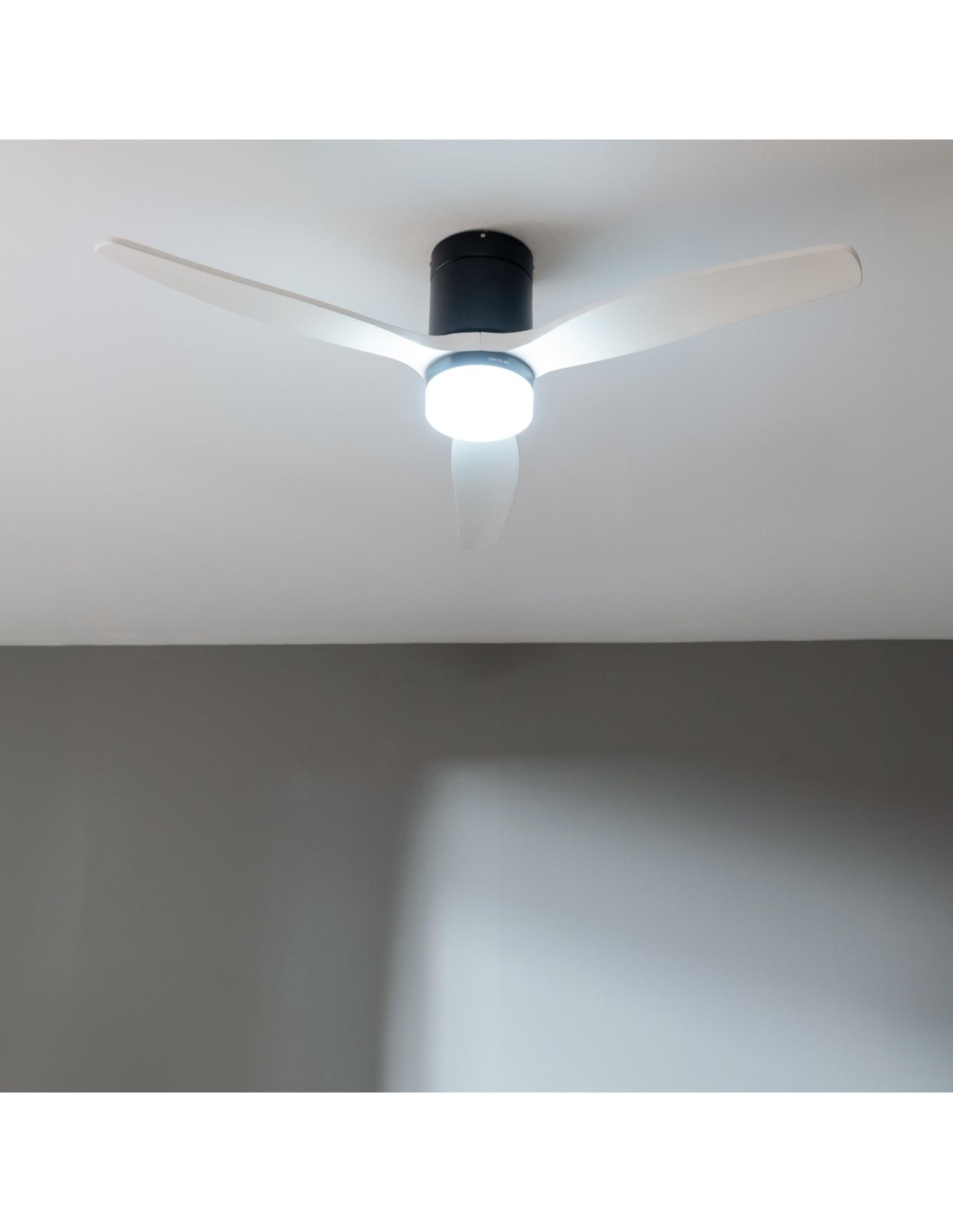 EnergySilence Aero 5600 Aqua Black&White Connected