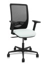Piqueras y Crespo Silla Zulema sincro malla negra asiento bali blanco brazos 2D ruedas 65mm