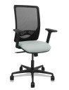 Piqueras y Crespo Silla Zulema sincro malla negra asiento bali gris claro brazos 2D ruedas 65mm